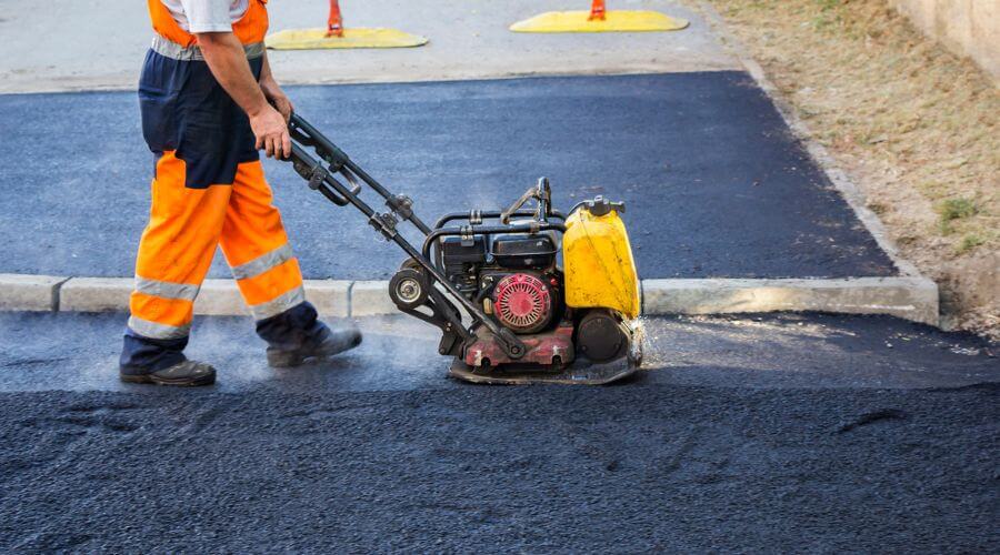Professional gutter cleaning in South Bay, FL